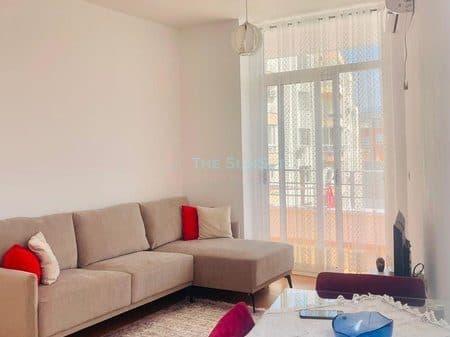 Apartament 2+1+2 për shitje në zonën e Astirit 2