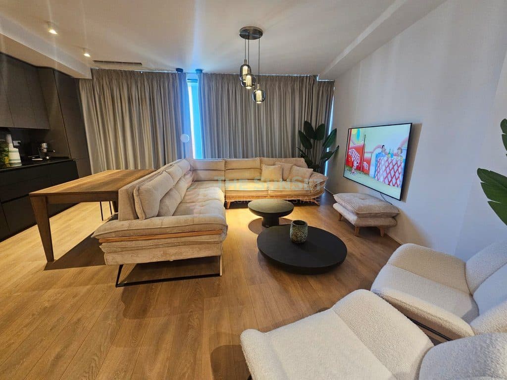 Apartament 2+1+2 për Qira – Vet Albania