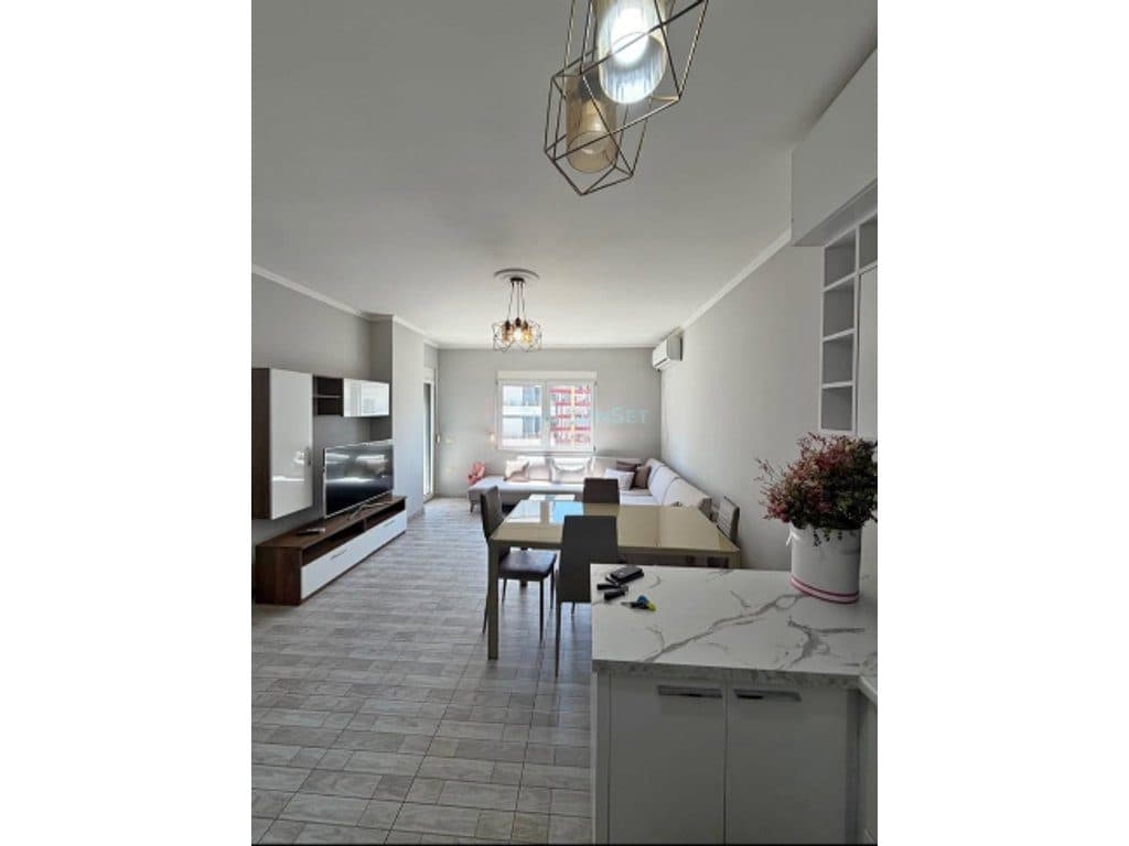 Apartament 2+1 për qira në zonën e Astirit