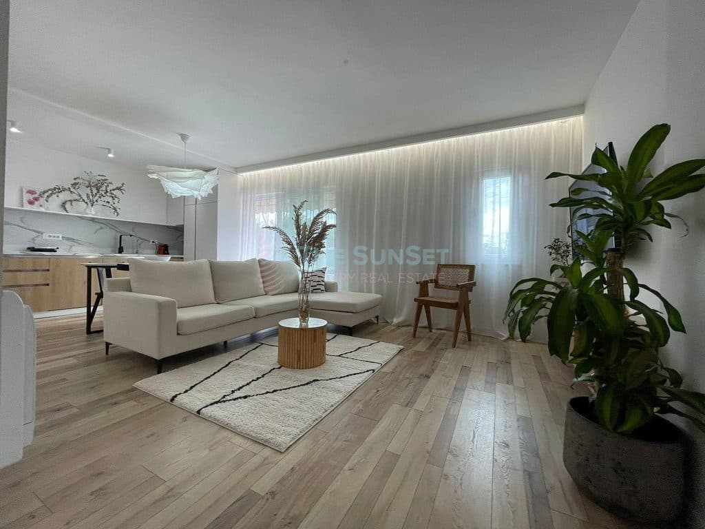 Apartament 2+1 për qira në rrugën Myslym Shyri