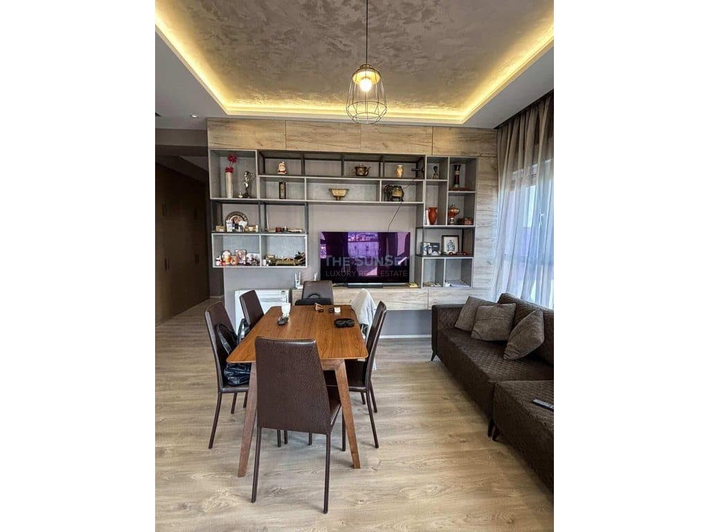 Apartament 2+1+2 për shitje te Fusha e Sportit "Ali Demi"