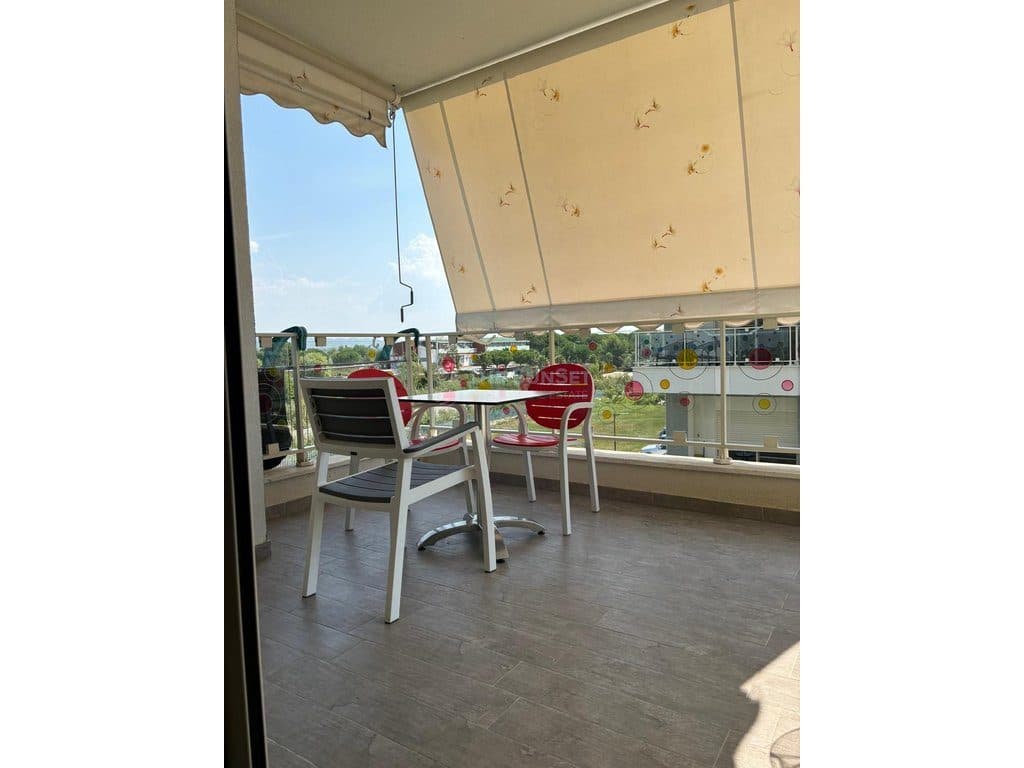 Apartament 2+1+2 për shitje në Porto Lalzi