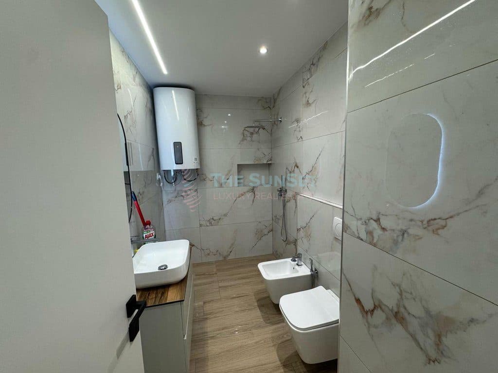 Apartament 3+1 për shitje në Rrugën Myslym Shyri 3
