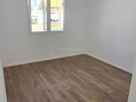 Apartament 1+1 për shitje pranë Konvikteve të Inxhinierisë së Ndërtimit 3