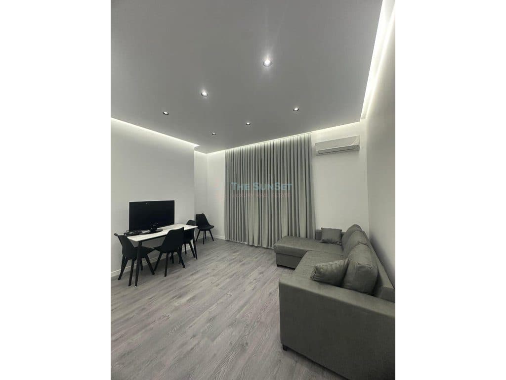 Apartament 2+1 për qira pranë Stadiumit Arena