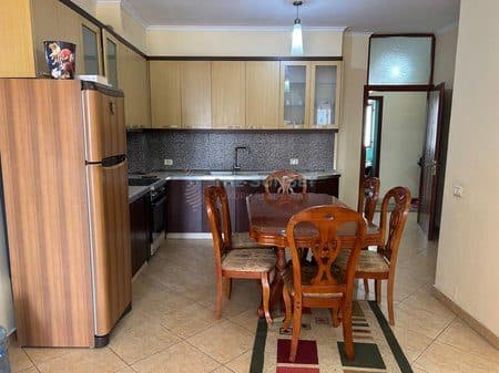 Apartament 2+1 për shitje te Kthesa e Kamzës