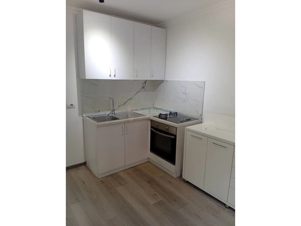 Apartament 2+1 për qira në Bllok 4