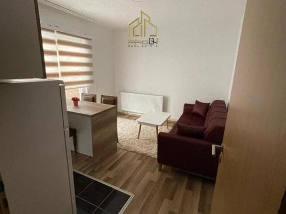 Kat shtëpie me qira – Kodra e Trimave