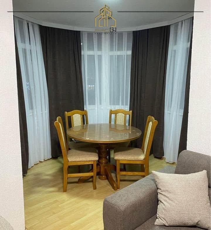 Banesë me qira – 4 Llullat 4