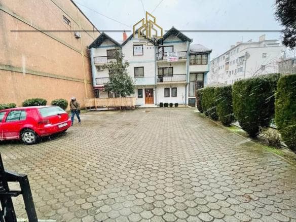 Shtëpi me qira për zyra – Qendër