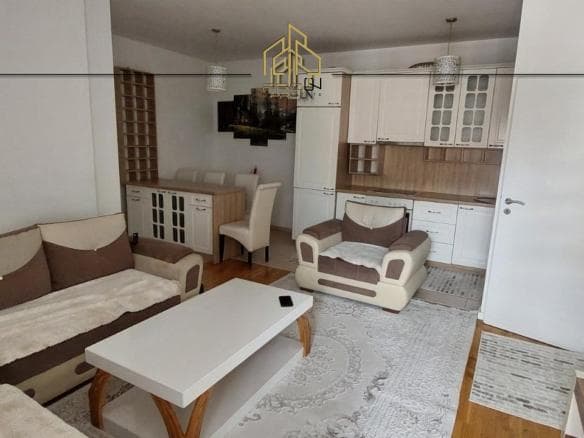 Banesë me qira – Tophane