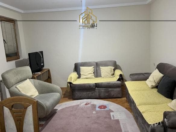 Kat shtëpie me qira – Tophane