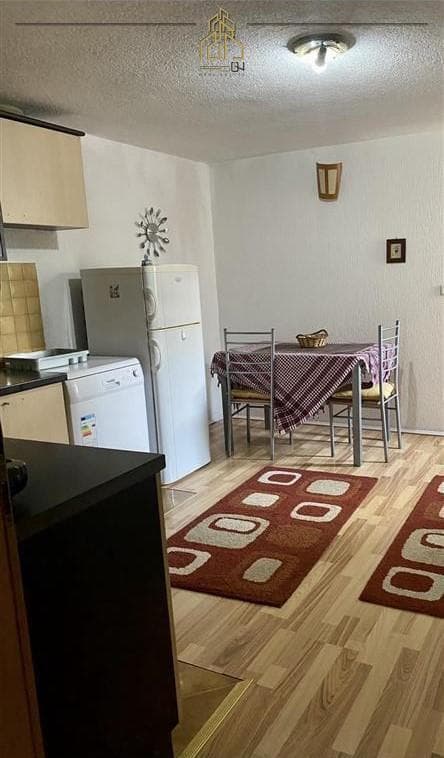 Kat shtëpie me qira – Bregu i Diellit 4