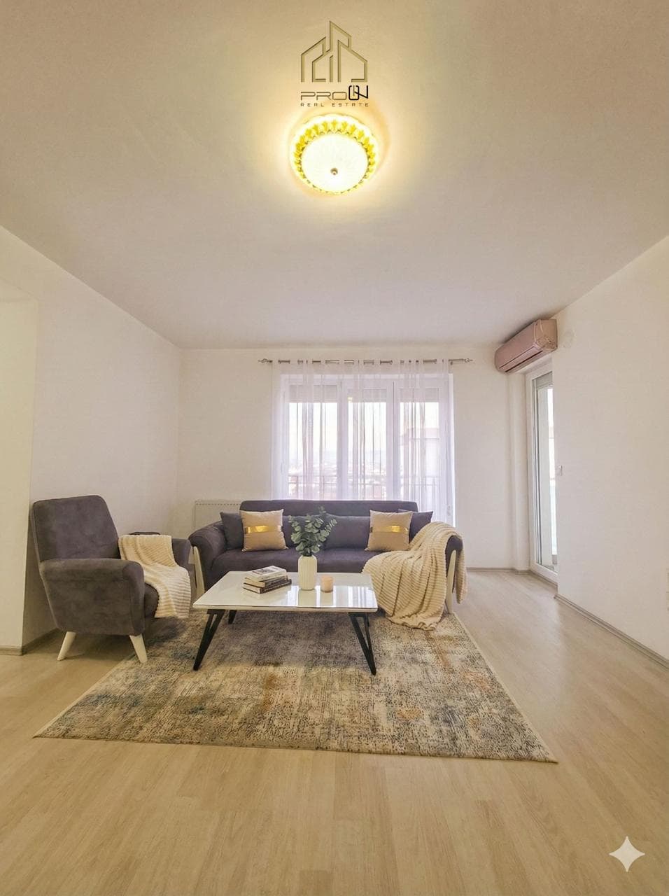 Penthouse / Banesë në shitje – Fushë Kosovë 2