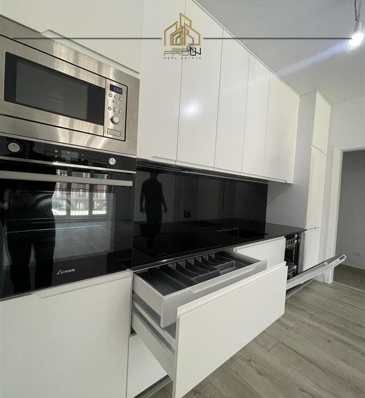 Banesë / Zyre me qira – Tophane 3