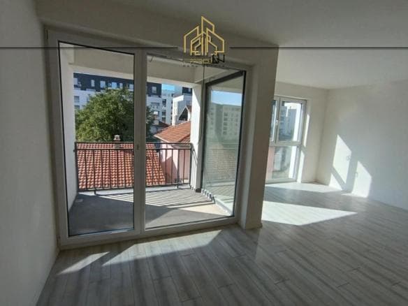 Banesë / Zyre me qira – Mati 1