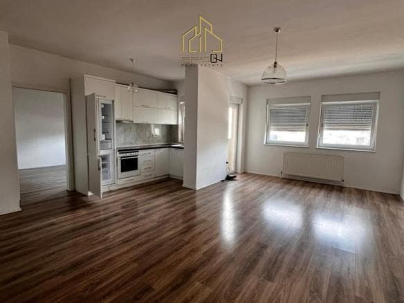 Banesë / Zyre me qira – Arbëri (Dragodan)