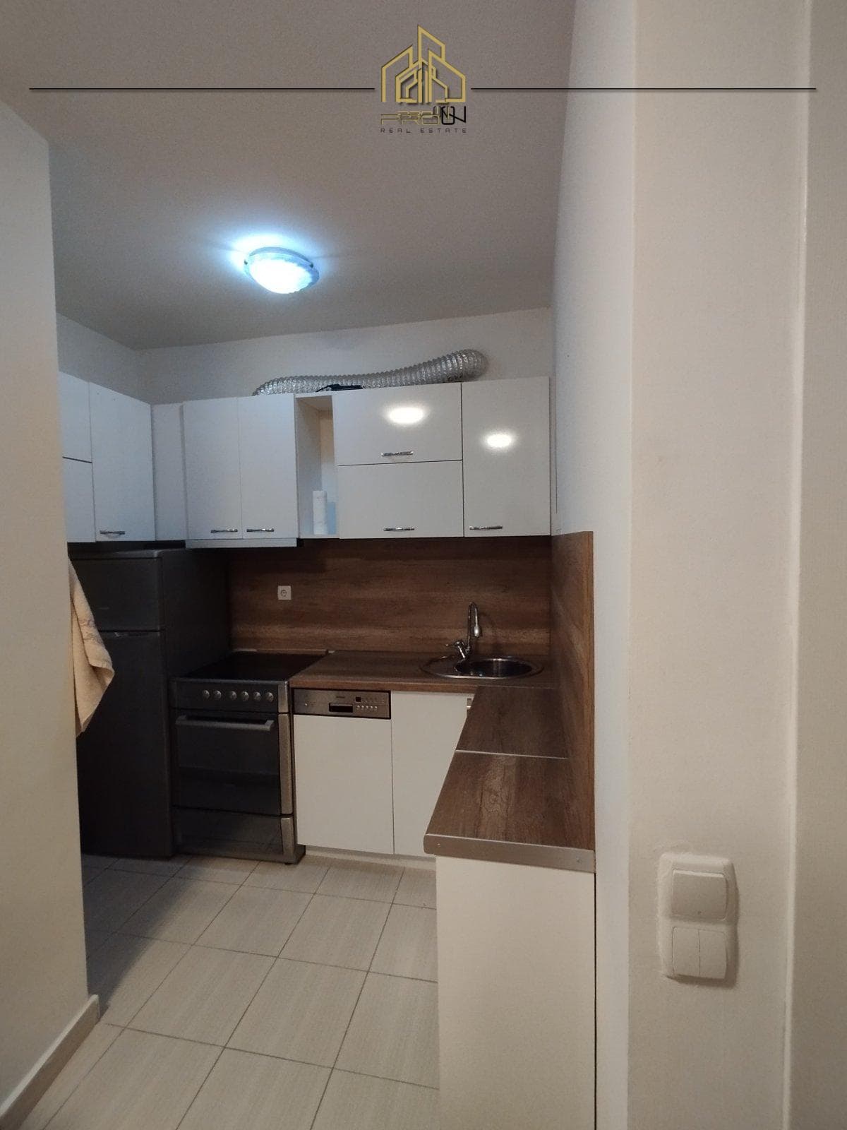 Banesë me qira – Mati 1 4