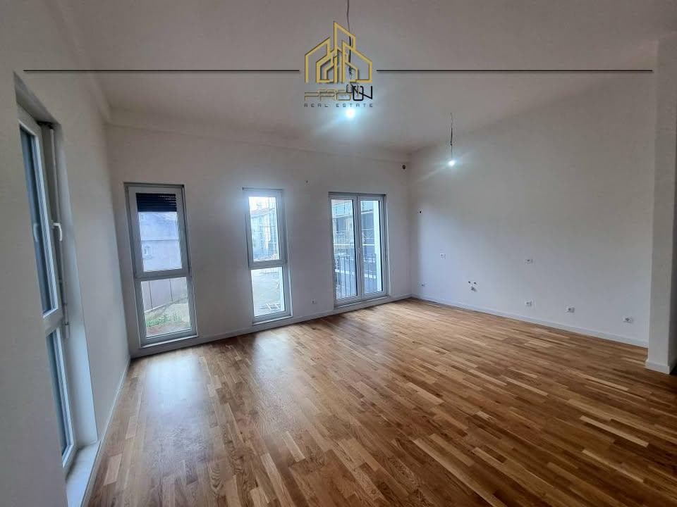 Banesë / Zyre me qira – Velani 3