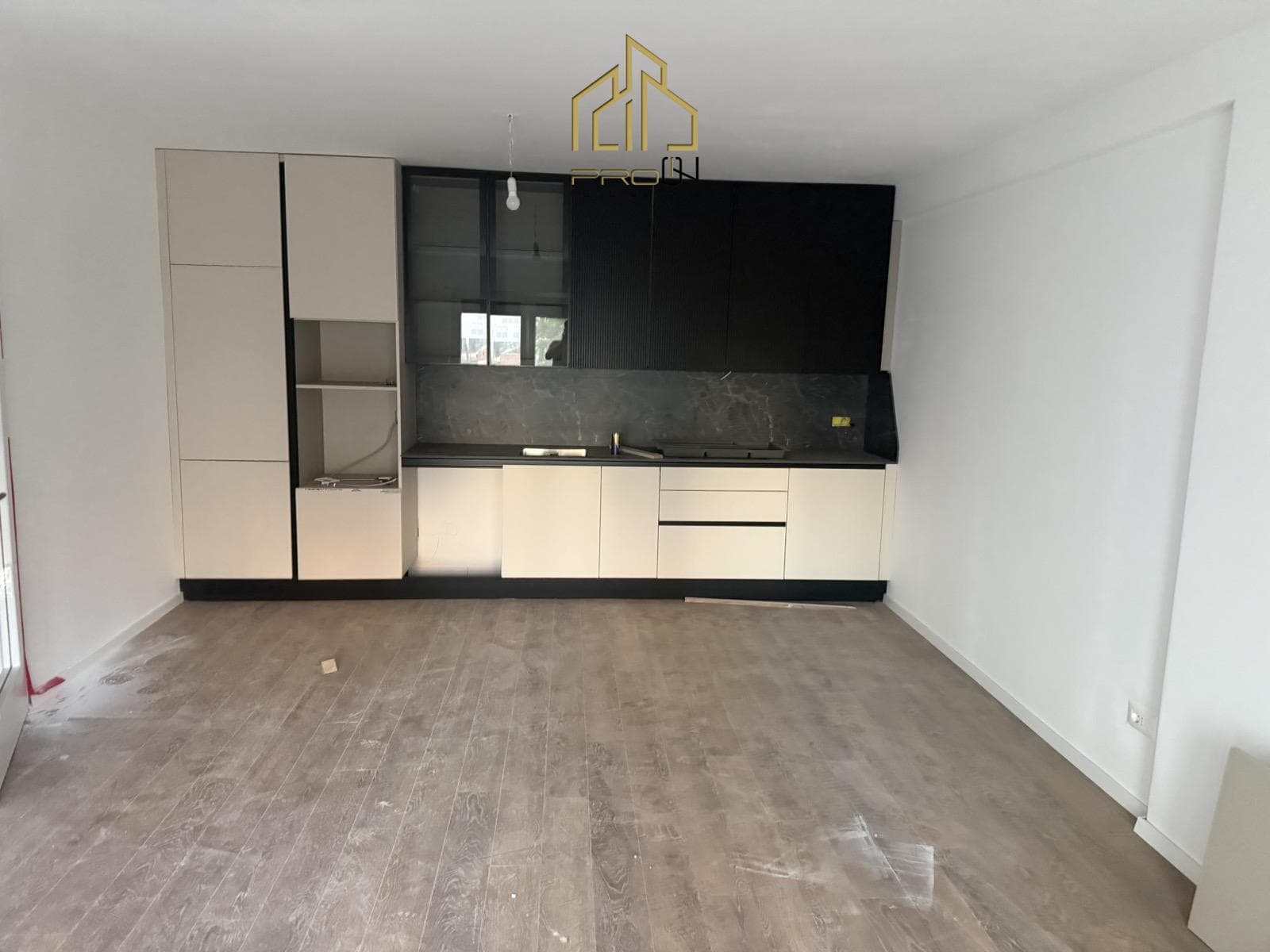 Banesë me qira – Mati 1 2