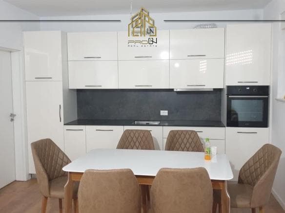 Banesë me qira – Tophane