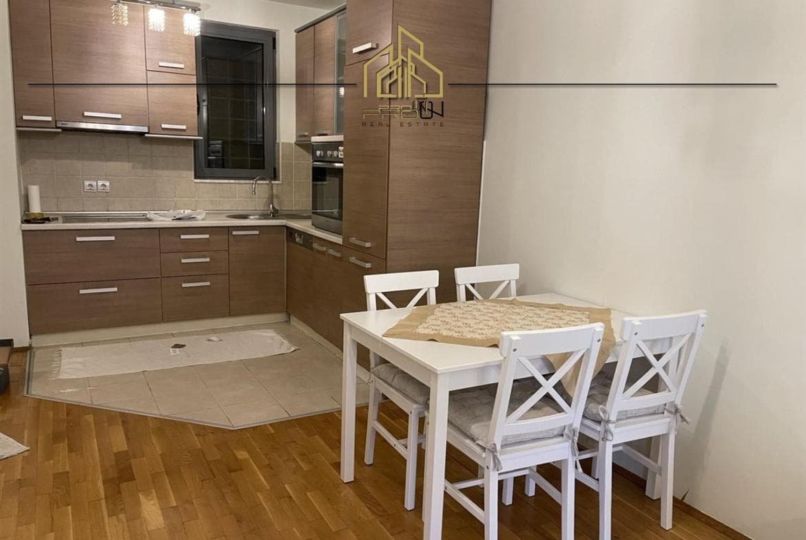 Banesë me qira – 4 Llullat 2