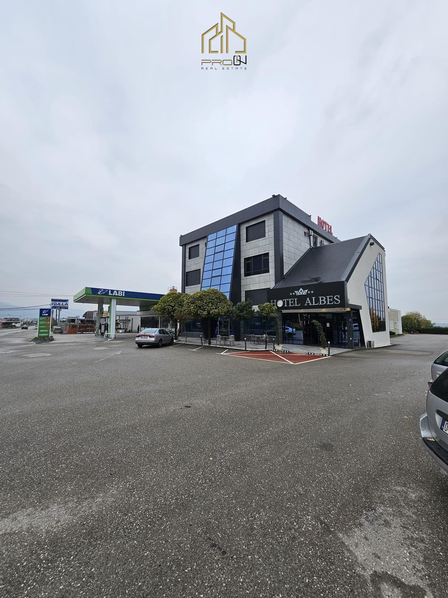 Kompleks me pompë benzine, hotel, restaurant dhe salla eventesh në shitje – Korishë, Prizren km 4-të 4