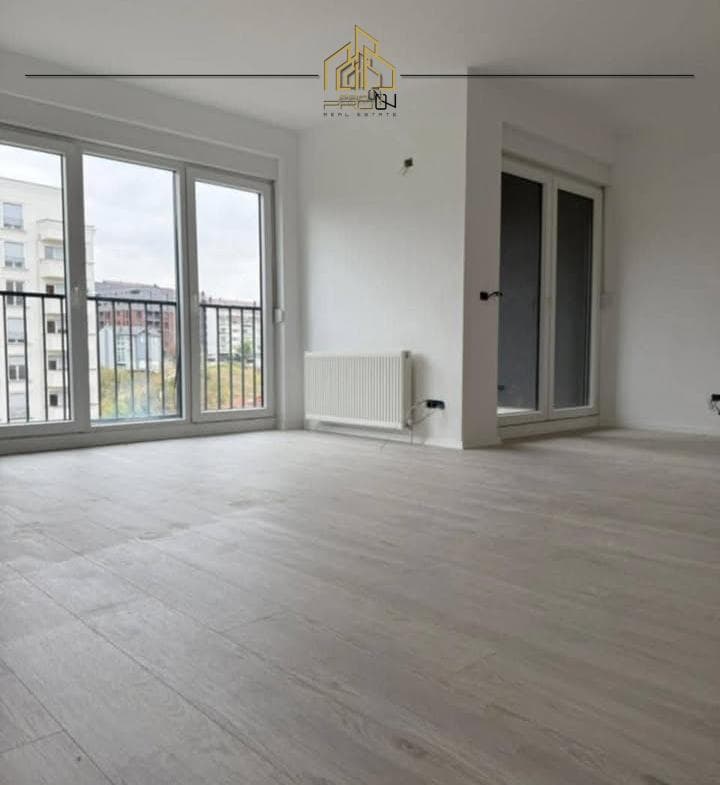 Banesë / Zyre me qira – Rruga A 2
