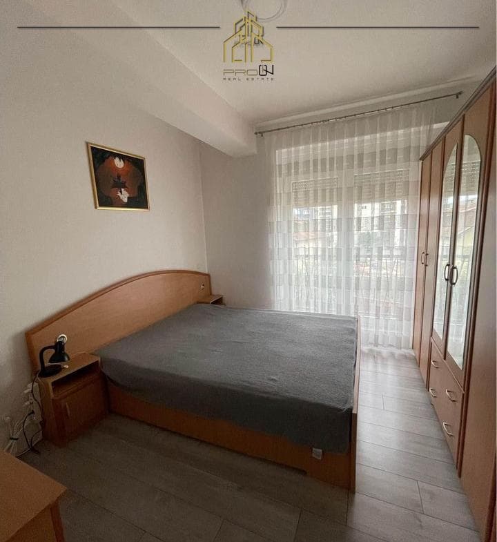 Banesë me qira – Mati 1 4