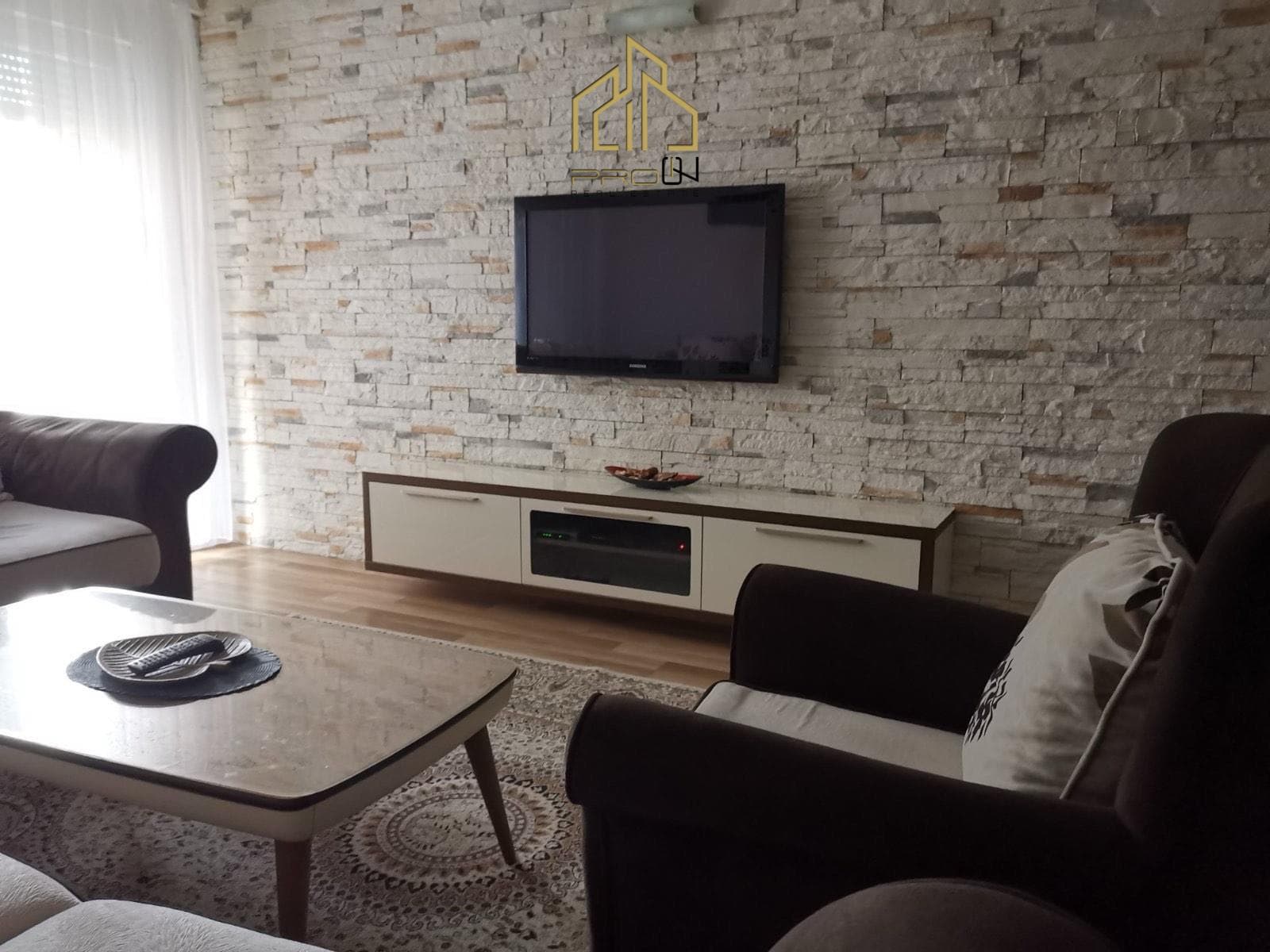 Banesë me qira – Mati 1 3