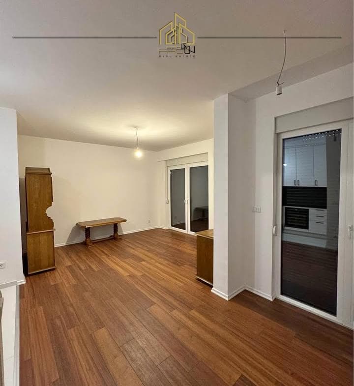 Banesë / Zyre me qira – Mati 1 4