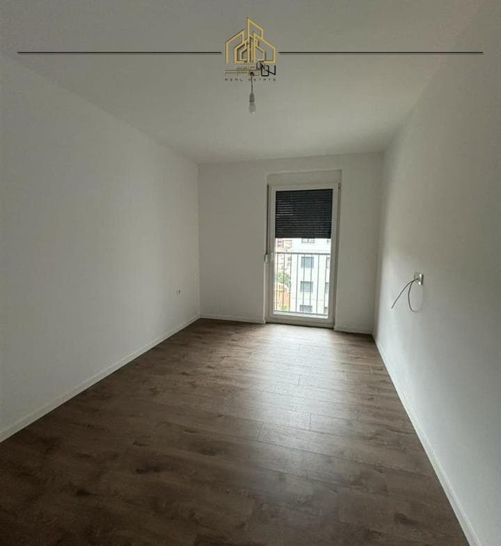 Banesë / Zyre me qira – Prishtina e Re 4