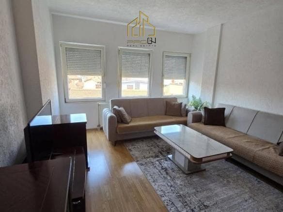 Banesë me qira – Tophane