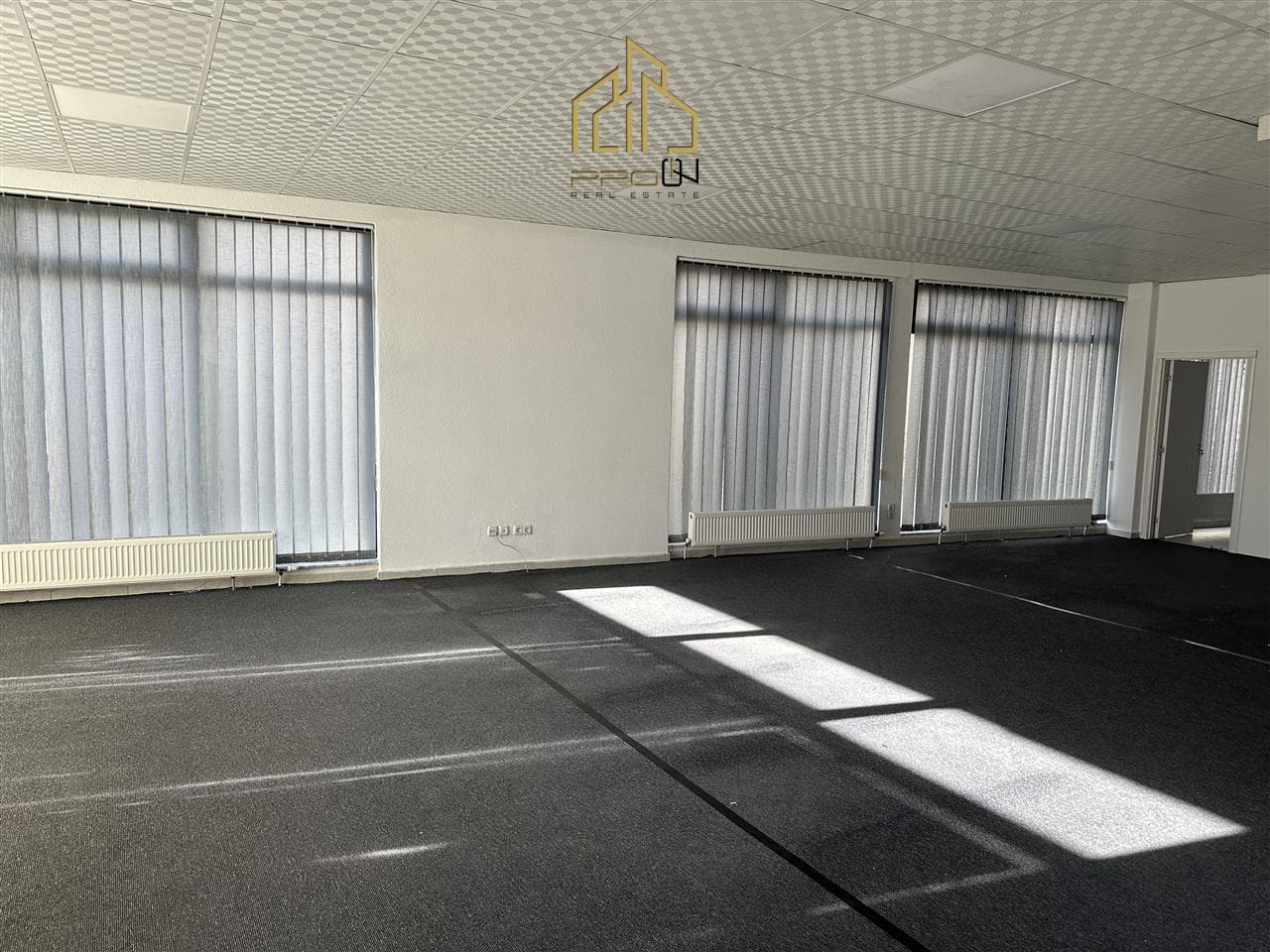 Lokal / Zyre me qira – Tophane 3