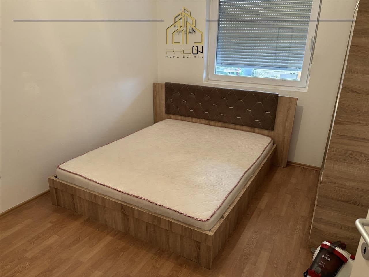 Banesë me qira – Mati 1 4