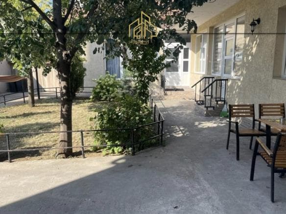 Shtëpi me qira – Qendër