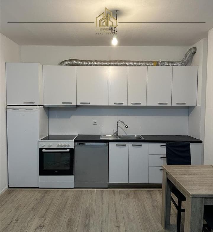 Banesë me qira – Mati 1 3