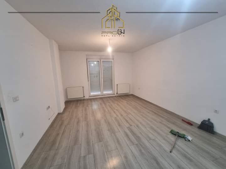 Banesë / Zyre me qira – Rruga B 3