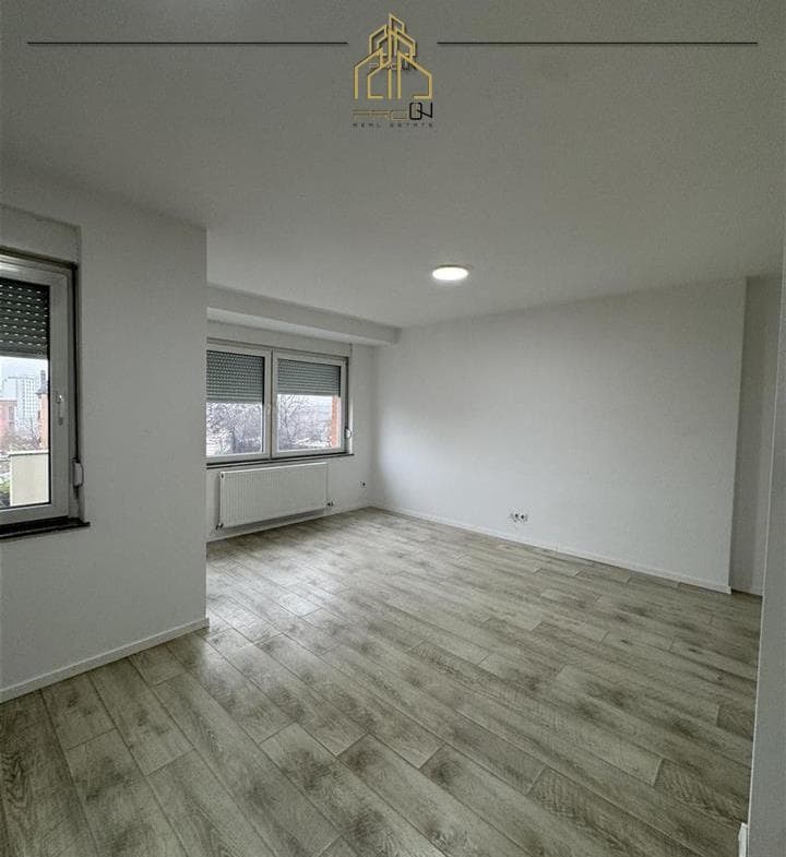 Banesë / Zyre me qira – Lagja e Spitalit 4