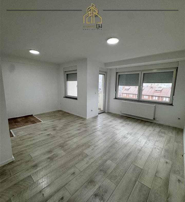 Banesë / Zyre me qira – Lagja e Spitalit 2
