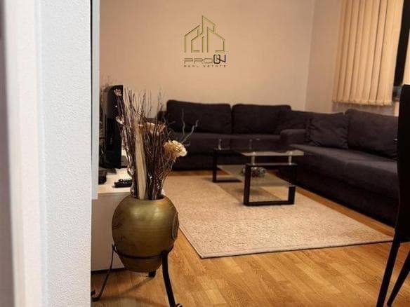 Banesë me qira – 4 Llullat