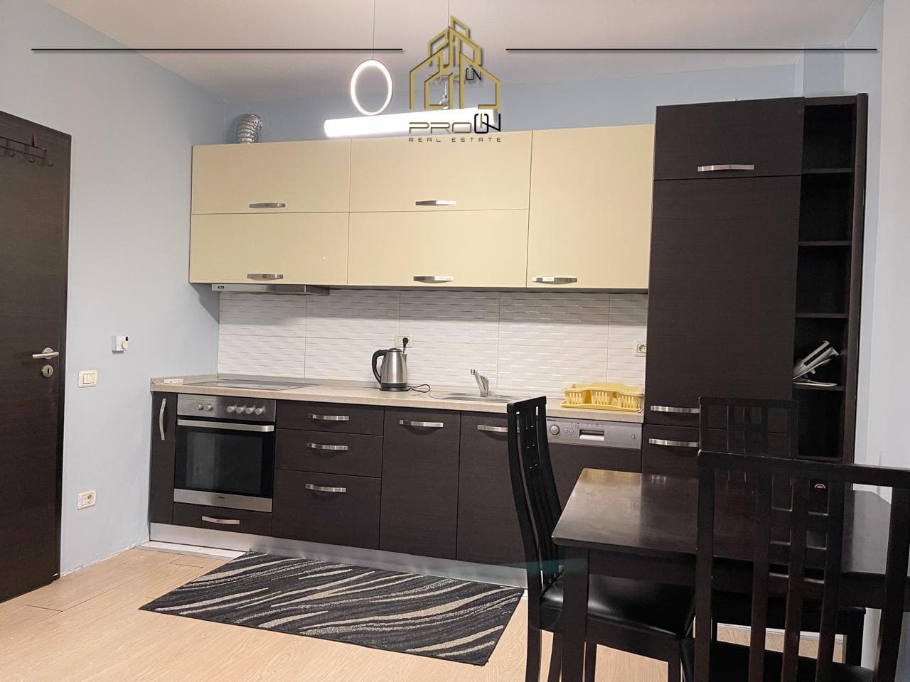 Banesë me qira – 4 Llullat 3