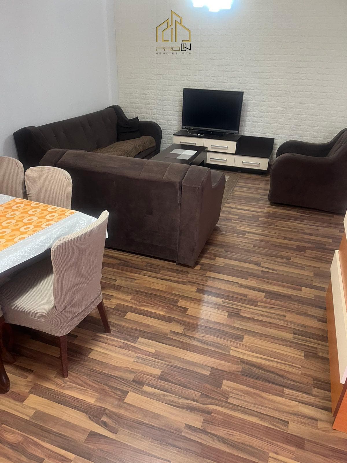 Banesë me qira – Mati 1 3