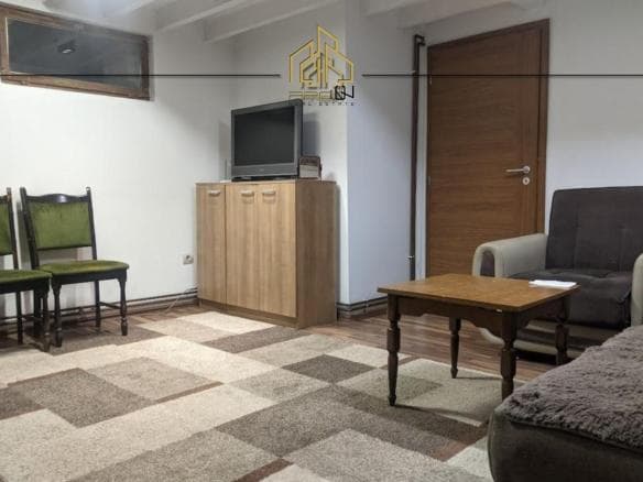 Banesë / Zyre me qira – Qendër