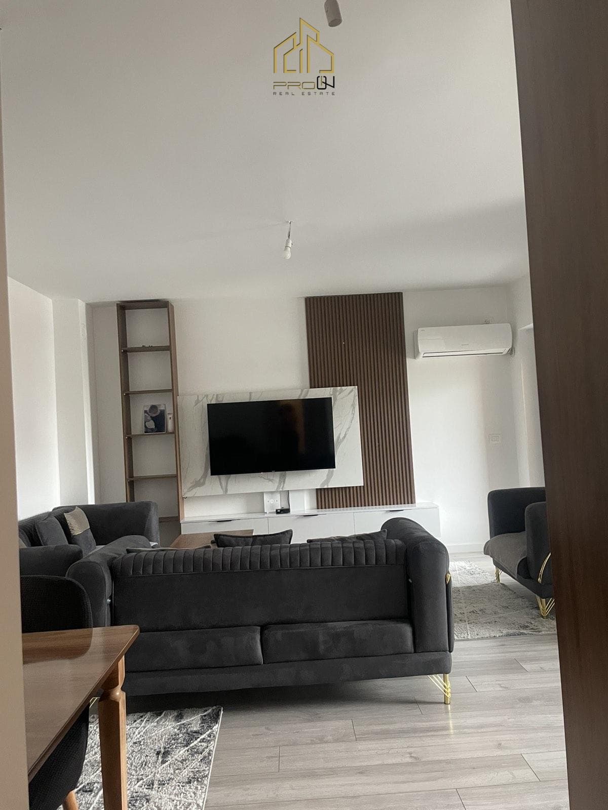 Banesë me qira – Mati 1 2