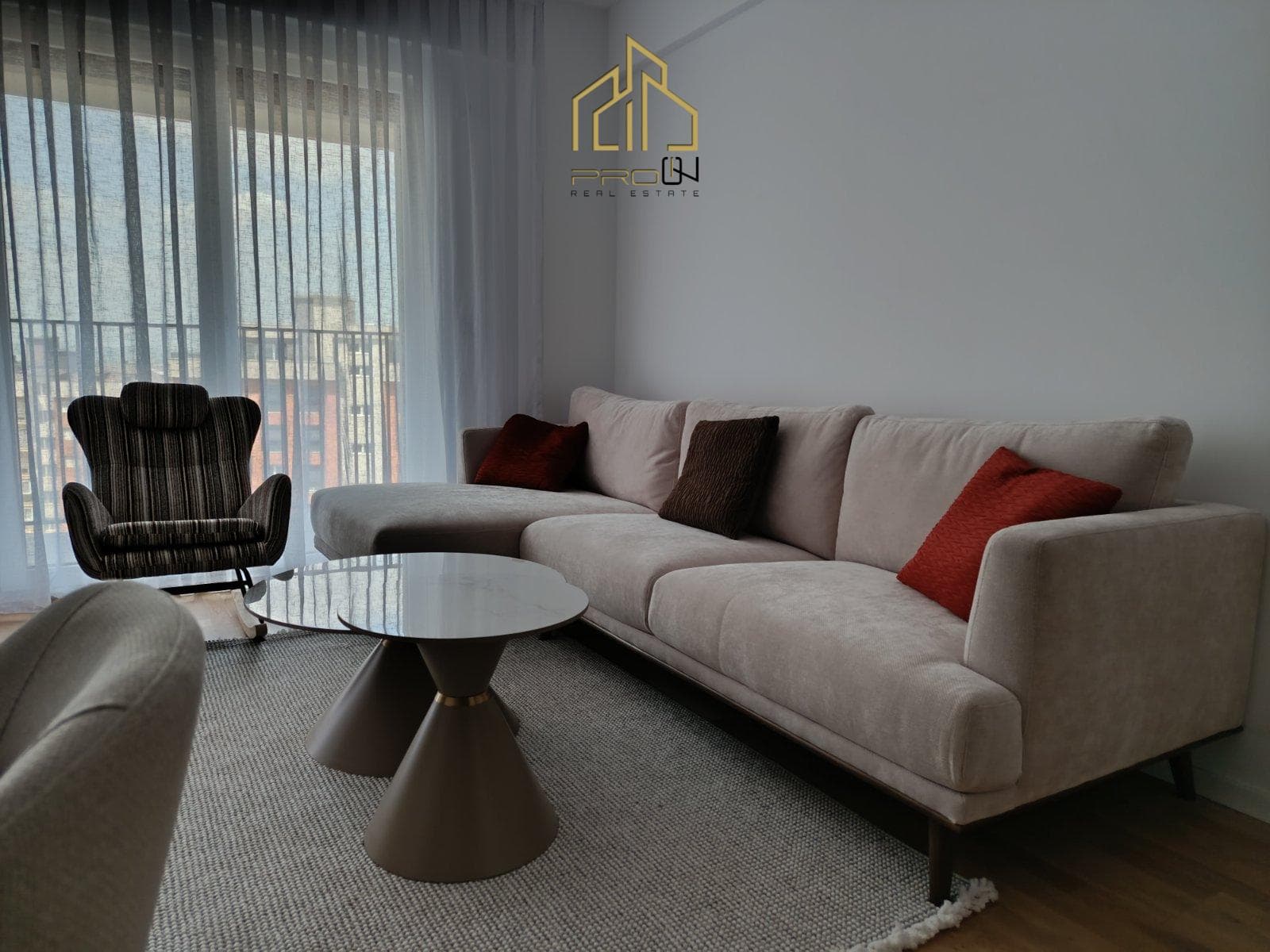 Banesë me qira – Mati 1 3