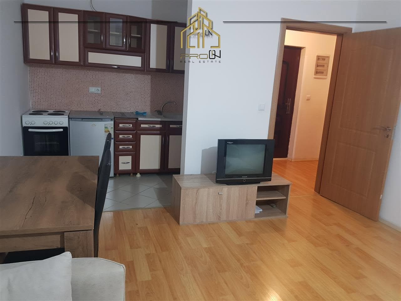 Banesë me qira – Mati 1 4