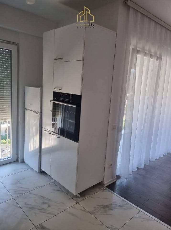 Banesë me qira – Mati 1 4