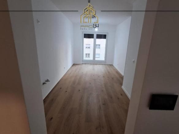 Banesë / Zyre me qira – Rruga B