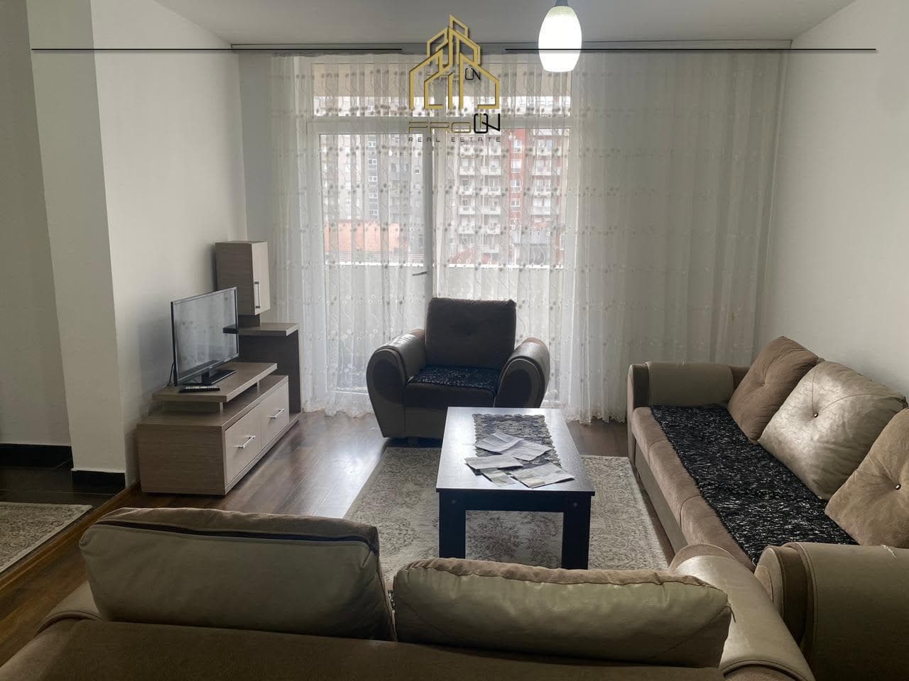 Banesë me qira – Tophane 2